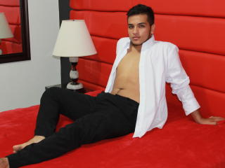 MikeHotLover - Live sex cam - 3838440