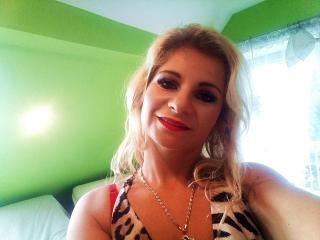 blondeElaine - Live porn &amp; sex cam - 7829492